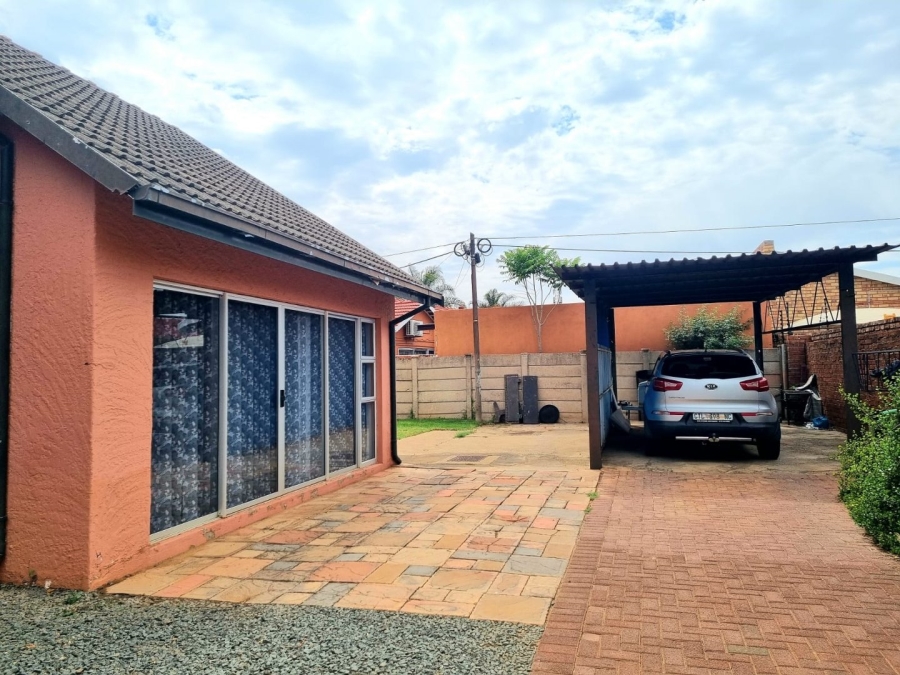 3 Bedroom Property for Sale in Lindene Northern Cape